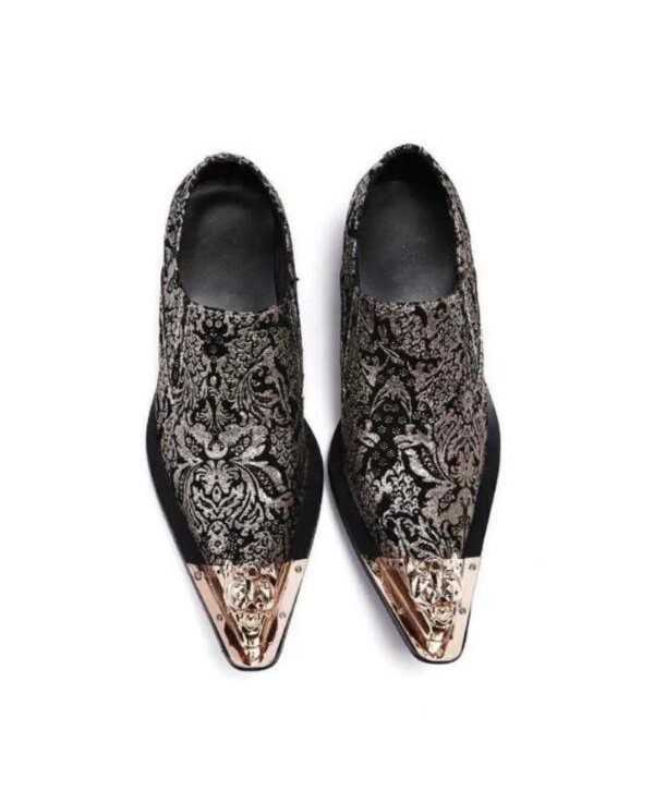 2023 Mens Vintage Metal Pointed Toe Fashion Floral Low Top Leisure Leather Shoes