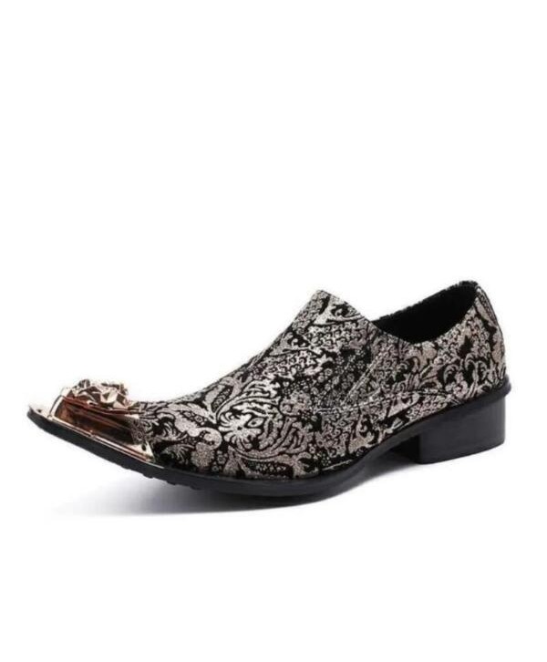 2023 Mens Vintage Metal Pointed Toe Fashion Floral Low Top Leisure Leather Shoes
